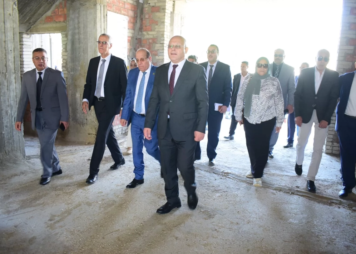 "النعماني" يصطحب وفد مجلس الجامعات الأهلية لتفقد الموقع الإنشائي لمقر جامعة سوهاج الأهلية 19 - جريدة المساء