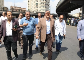 محافظ الجيزة يتابع ميدانياً حالة الإشغالات والنظافة بميدان الجيزة ومتفرعاته 23 - جريدة المساء