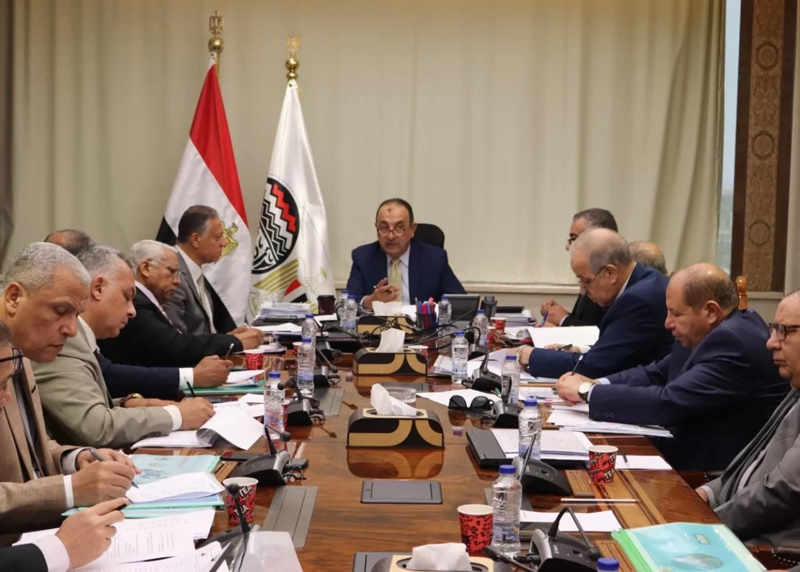 وزير قطاع الأعمال العام يتابع خطط العمل التنفيذية لشركات "القابضة الكيماوية" و فرص الاستثمار مع القطاع الخاص 16 - جريدة المساء وزير قطاع الأعمال العام يتابع خطط العمل التنفيذية لشركات "القابضة الكيماوية" و فرص الاستثمار مع القطاع الخاص 15 - جريدة المساء