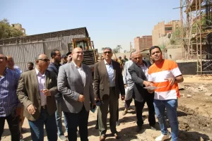 محافظ الجيزة يتفقد الحالة العامة للمحاور والإشغالات بعدد من الأحياء والمراكز 23 - جريدة المساء