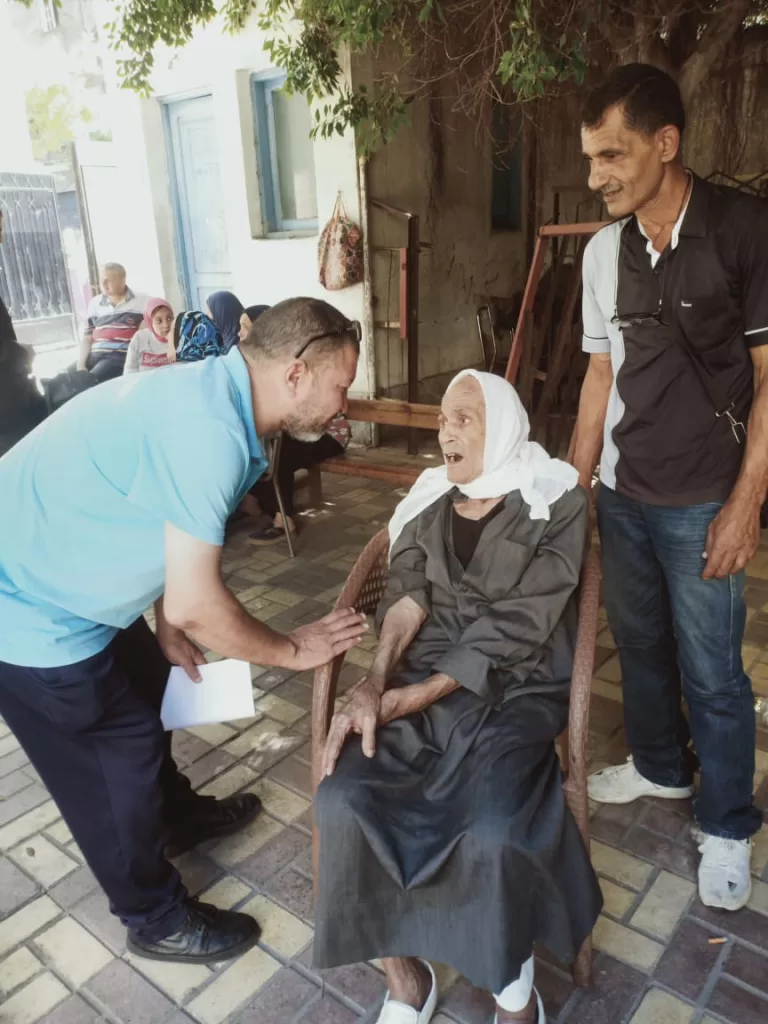 "التضامن": صابر بباوي صاحب الـ103 أعوام يخوض امتحان محو الأمية بالأسكندرية 25 - جريدة المساء