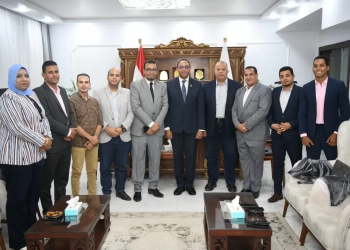 محافظ قنا يستقبل أعضاء محاكاة مجلس الشيوخ بالمحافظة 25 - جريدة المساء