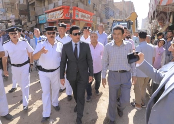 تحرير 55 محضرًأ و اتخاذ الإجراءات القانونية ضد أكثر من 500 من المضبوطات وإحالة مسئولى الاشغالات بمدينة المنشاة للتحقيق 31 - جريدة المساء