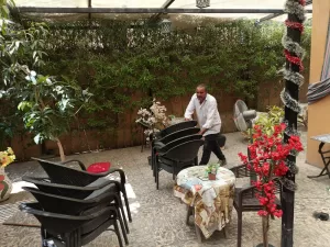 استجابة لشكاوي المواطنين.. محافظة الجيزة تغلق وتشمع 25 منشأة تجارية مخالفة بدون ترخيص بحدائق الأهرام (صور) 27 - جريدة المساء