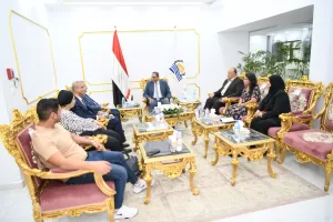 ضمن فاعليات مبادرة "بداية جديدة" .. محافظ قنا ومدير صندوق مكتبات مصر العامة يبحثان سبل تنفيذ قوافل متنقلة بالقرى والنجوع 27 - جريدة المساء