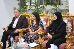 ضمن فاعليات مبادرة "بداية جديدة" .. محافظ قنا ومدير صندوق مكتبات مصر العامة يبحثان سبل تنفيذ قوافل متنقلة بالقرى والنجوع 29 - جريدة المساء