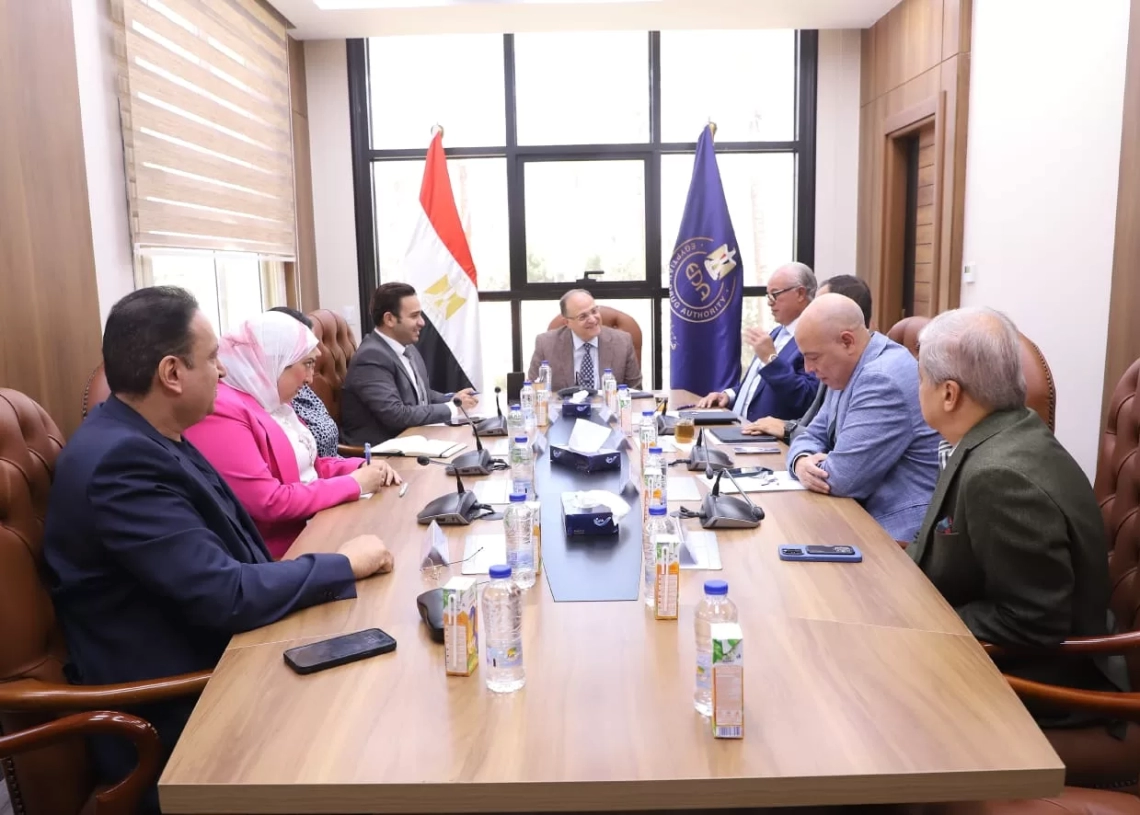 رئيس هيئة الدواء يستقبل رئيس وممثلي غرفة صناعة الأدوية ومستحضرات التجميل والمستلزمات الطبية 19 - جريدة المساء