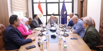 رئيس هيئة الدواء يستقبل رئيس وممثلي غرفة صناعة الأدوية ومستحضرات التجميل والمستلزمات الطبية 1 - جريدة المساء
