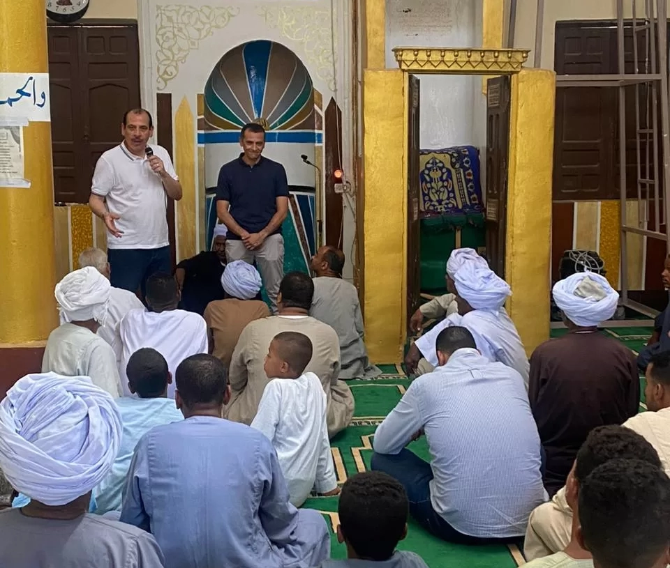 وزير الصحة: نتابع الحالات المصابة بأعراض نزلات معوية بأسوان 19 - جريدة المساء