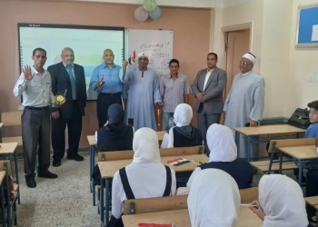 بدء الدراسة بمدرسة الأوسط قمولا الثانوية بقنا 32 - جريدة المساء