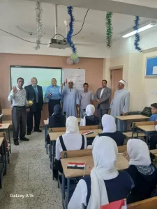 بدء الدراسة بمدرسة الأوسط قمولا الثانوية بقنا 239 - جريدة المساء