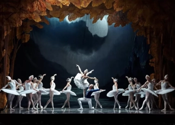 باليه سان بطرسبرج الروسية تعرض باليه بحيرة البجع بأوبرا القاهرةوالأسكندرية 19 - جريدة المساء