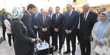 بمشاركة 18 مشروعًا و52 فائزًا.. محافظو كفرالشيخ والغربية والمنوفية يتفقدون معرض المشروعات الفائزة بالمبادرة الوطنية للمشروعات الخضراء الذكية 1 - جريدة المساء