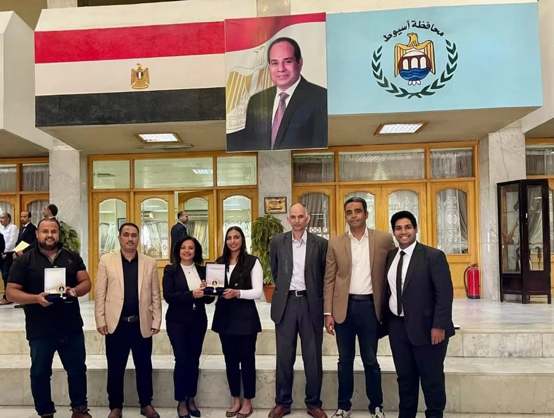 نائب محافظ البحر الأحمر تكرم المشاريع الفائزة في المبادرة الوطنية للمشروعات الخضراء الذكية 16 - جريدة المساء نائب محافظ البحر الأحمر تكرم المشاريع الفائزة في المبادرة الوطنية للمشروعات الخضراء الذكية 15 - جريدة المساء