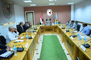 "النعماني" يناقش استعدادات جامعة سوهاج للعام الدراسي الجديد.. و يوجه ببدء المحاضرات الأولى بتوعية الطلاب بالمبادرة الرئاسية بداية 19 - جريدة المساء