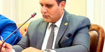 رئيس لجنة الشئون الإقتصادية والإستثمار بنموذج محاكاة مجلس الشيوخ: الإقتصاد المصرى يسير بخطوات صاعدة نحو النمو رغم التحديات 2 - جريدة المساء رئيس لجنة الشئون الإقتصادية والإستثمار بنموذج محاكاة مجلس الشيوخ: الإقتصاد المصرى يسير بخطوات صاعدة نحو النمو رغم التحديات 1 - جريدة المساء