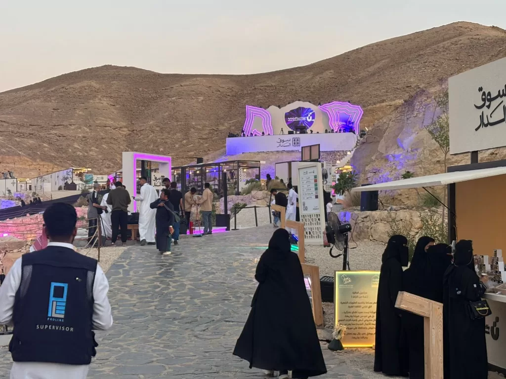 "التضامن" تشارك بـ 15 أسرة منتجة فى معرض "سوق الدار" بالسعودية 21 - جريدة المساء