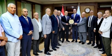 محافظ كفر الشيخ يستقبل مجلس عائلات المحافظة 2 - جريدة المساء محافظ كفر الشيخ يستقبل مجلس عائلات المحافظة 1 - جريدة المساء