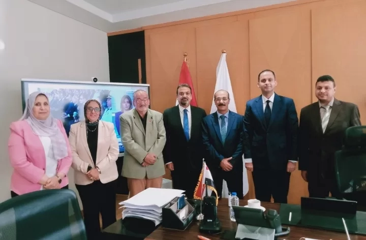 الطيب والدبيكي يناقشان قانون المهن الطبية، وضرورة تعديله لإضافة "أخصائي العلوم الصحية" 19 - جريدة المساء