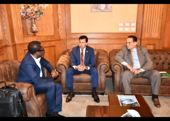 بحث مستجدات المقر الجديد للكاف بالعاصمة الإدارية الجديدة…وزير الرياضة يلتقي الأمين العام للاتحاد الأفريقي لكرة القدم "كاف" 17 - جريدة المساء