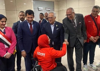 مزمار وزعاريد ..كواليس استقبال وزير الرياضة لأبطال مصر بمطار القاهرة 29 - جريدة المساء