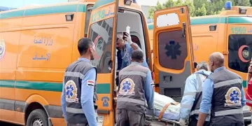 مصرع شخص واصابة ٨ فى حادث انقلاب سيارة بقنا 1 - جريدة المساء