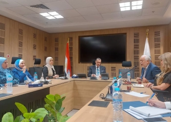 بحضور نائب وزير المالية.. لقاء مشترك بين مسئولى (الضرائب) ونقابة المهن التمثيلية لحل المشكلات الضريبية 24 - جريدة المساء