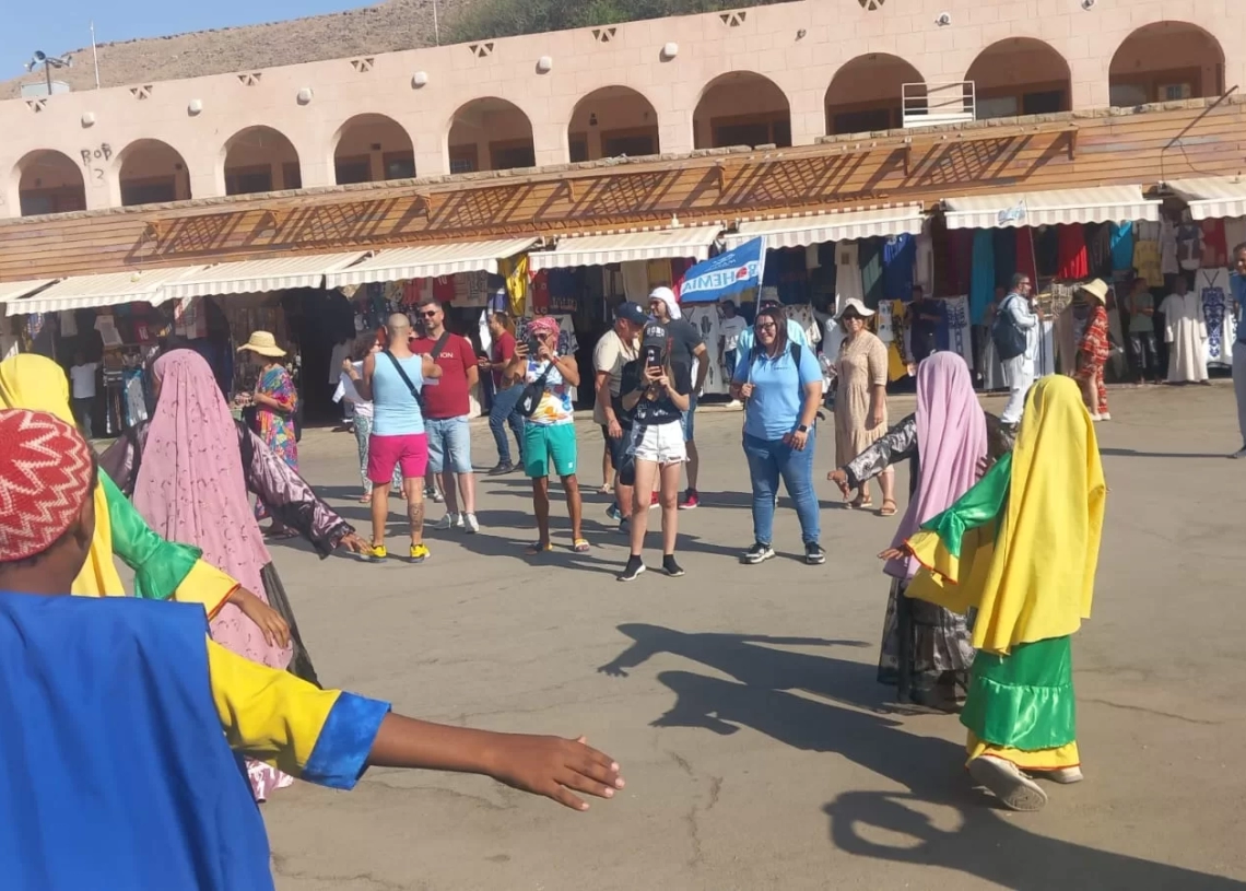 احتفالا بيوم السياحة العالمى بأسوان ..عروض فنية وفلكلورية بمرسى فيله والمطار الدولى 18 - جريدة المساء