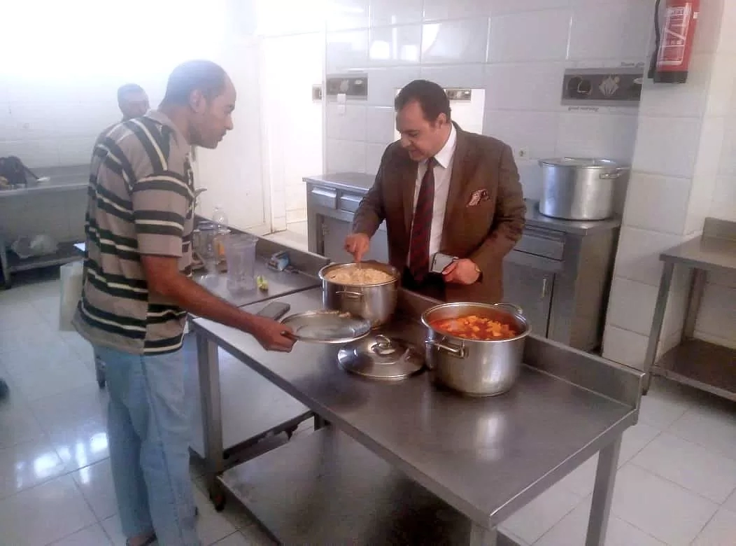 سكرتير مساعد محافظة سوهاج في جولة مفاجئة للاطمئنان على مستوى الخدمات المقدمة لأطفال مؤسسة البنين لرعاية الأيتام بالكوثر 18 - جريدة المساء