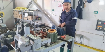 رئيس مياه سوهاج بايادى العاملين بورش الصيانة والاصلاح وفرنا اكثر من 19 مليون جنيه خلال عام 2 - جريدة المساء رئيس مياه سوهاج بايادى العاملين بورش الصيانة والاصلاح وفرنا اكثر من 19 مليون جنيه خلال عام 1 - جريدة المساء