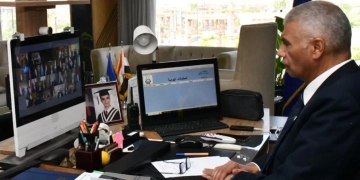 محافظ أسوان يشارك فى إجتماع نائب رئيس مجلس الوزراء مع وزيرة التنمية المحلية والمحافظين لمناقشة خطط العمل لتنفيذ المشروع القومي للتنمية البشرية 1 - جريدة المساء