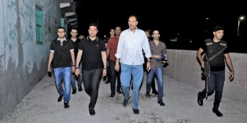 جولة ميدانية مفاجئة لمحافظ سوهاج بقرية "الكوامل بحري" 1 - جريدة المساء