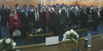 رئيس جامعة جنوب الوادي يشهد حفل تخرج الدفعة الثانية من الجامعة المصرية للتعلم الإلكتروني الأهلية بقنا 1 - جريدة المساء