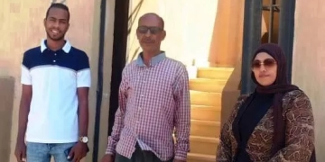 نديم يتابع استكمال تسليم المستحقين لوحدات بديلة بحى الروضة برأس غارب 1 - جريدة المساء