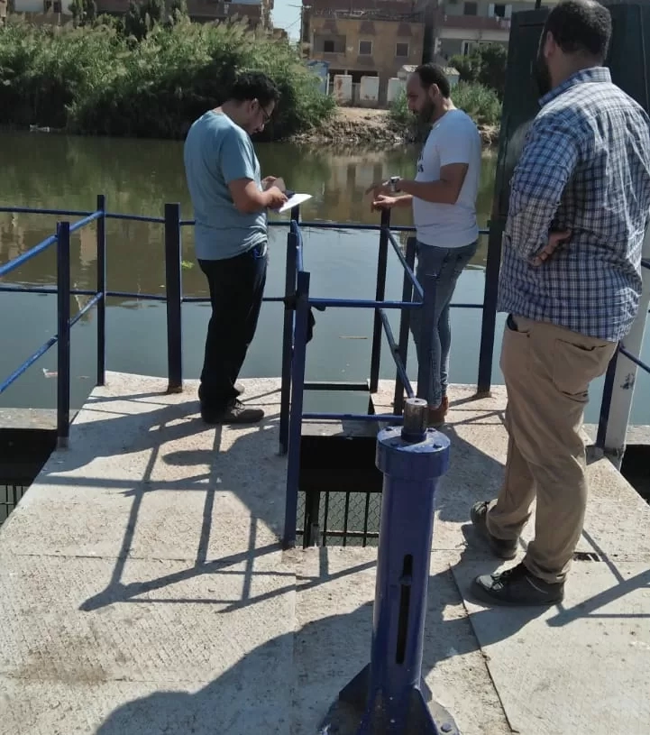 لجنة مشتركة من الطب الوقائي و المعامل للمرور علي محطات المياه.. بالمنوفية 18 - جريدة المساء