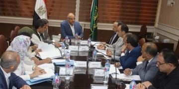 محافظ القليوبية يستعرض المشكلات التي تواجه المستثمرين..ووضع الحلول العاجلة لها 2 - جريدة المساء محافظ القليوبية يستعرض المشكلات التي تواجه المستثمرين..ووضع الحلول العاجلة لها 1 - جريدة المساء