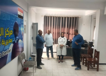 وكيل وزارة تعليم مطروح تتفقد مسار العمل بمركز التطوير التكنولوجي 27 - جريدة المساء