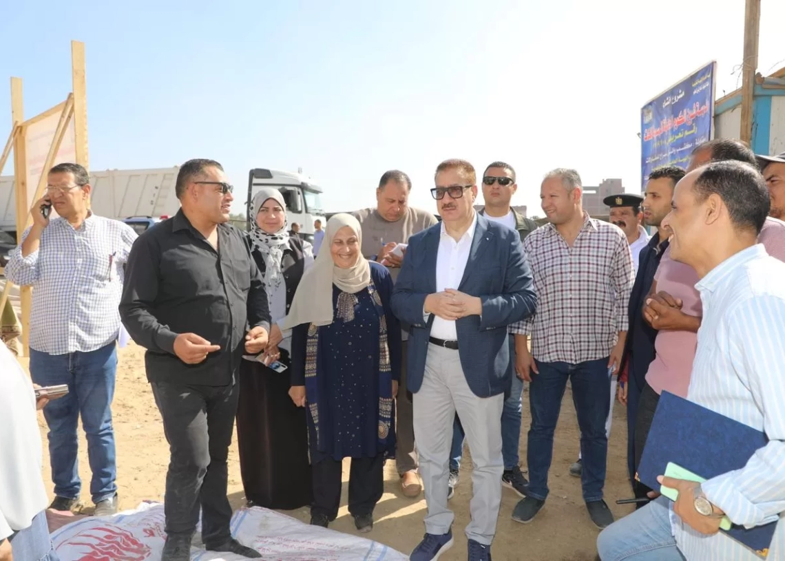 محافظ المنوفية يزور مستشفي شبين التعليمي للاطمئنان علي الخدمات الطبية المقدمة للمرضى.. ويوجه بزيادة العيادات الخارجية تخفيفاً علي المترددين 19 - جريدة المساء