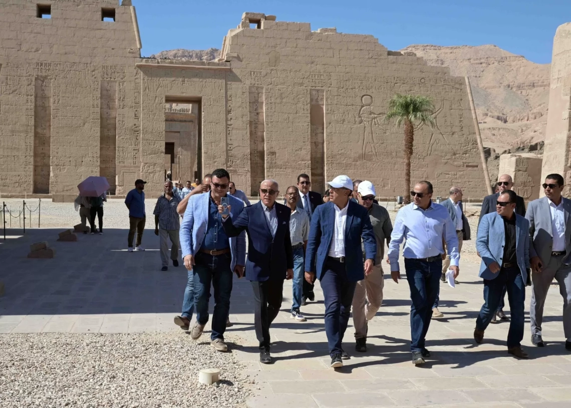 رئيس مجلس الوزراء يتفقد معبد "هابو" بالأقصر 15 - جريدة المساء