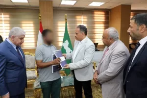 محافظ الشرقية يُسلم مساعدات مالية مقدمة من حزب حماة الوطن لأسر ضحايا ومصابي تصادم قطاري الزقازيق 28 - جريدة المساء محافظ الشرقية يُسلم مساعدات مالية مقدمة من حزب حماة الوطن لأسر ضحايا ومصابي تصادم قطاري الزقازيق 27 - جريدة المساء