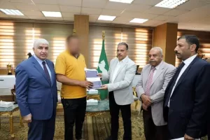 محافظ الشرقية يُسلم مساعدات مالية مقدمة من حزب حماة الوطن لأسر ضحايا ومصابي تصادم قطاري الزقازيق 22 - جريدة المساء محافظ الشرقية يُسلم مساعدات مالية مقدمة من حزب حماة الوطن لأسر ضحايا ومصابي تصادم قطاري الزقازيق 21 - جريدة المساء