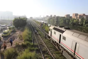 تصادم قطار بجرار في مزلقان ماقوسة بالمنيا يسفر عن 20 مصابا.. وكدوانى يتابع ميدانيا 22 - جريدة المساء