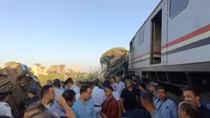 تصادم قطار بجرار في مزلقان ماقوسة بالمنيا يسفر عن 20 مصابا.. وكدوانى يتابع ميدانيا 28 - جريدة المساء