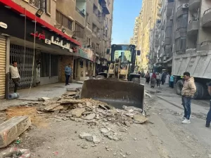 بالصور- أكبر حملة إشغالات بالجيزة | إزالة تعديات المحال التجارية والباعة الجائلين من الطريق العام بفيصل 45 - جريدة المساء