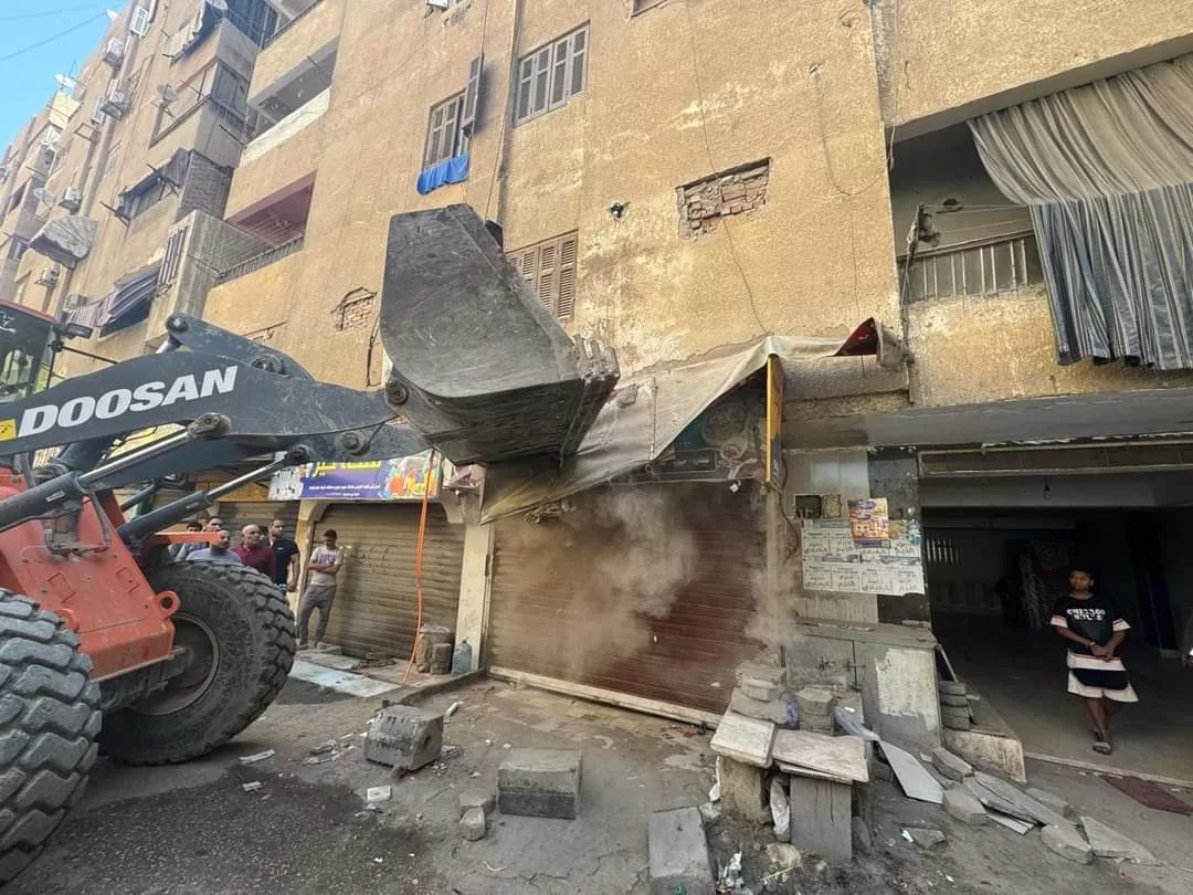 استجابة لشكاوي المواطنين.. محافظة الجيزة تزيل 700 حالة تعد وإشغالات للمحال التجارية والباعة الجائلين بمناطق الهرم (صور) 20 - جريدة المساء استجابة لشكاوي المواطنين.. محافظة الجيزة تزيل 700 حالة تعد وإشغالات للمحال التجارية والباعة الجائلين بمناطق الهرم (صور) 19 - جريدة المساء