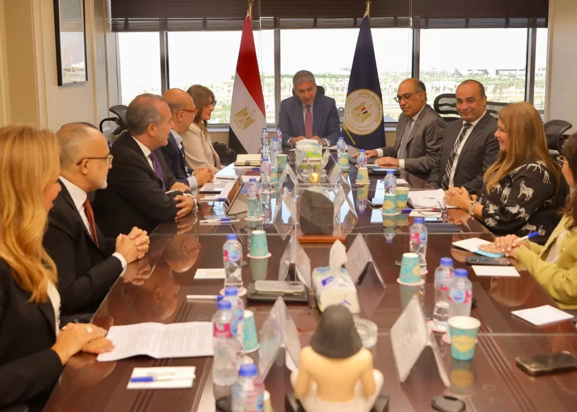 فى لقائها بوزير السياحة والآثار.. رئيس غرفة التجارة الأمريكية بمصر تعرض المشاركة فى بناء قدرات ومهارات العاملين بقطاع السياحة وتعزيز الوعى لدى المواطنين حول المواقع السياحية والأثرية 18 - جريدة المساء فى لقائها بوزير السياحة والآثار.. رئيس غرفة التجارة الأمريكية بمصر تعرض المشاركة فى بناء قدرات ومهارات العاملين بقطاع السياحة وتعزيز الوعى لدى المواطنين حول المواقع السياحية والأثرية 17 - جريدة المساء