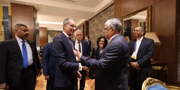 تحت رعاية رئيس الجمهورية.. وزير الاتصالات يفتتح فعاليات القمة العالمية الأولى للبنية التحتية الرقمية 2 - جريدة المساء تحت رعاية رئيس الجمهورية.. وزير الاتصالات يفتتح فعاليات القمة العالمية الأولى للبنية التحتية الرقمية 1 - جريدة المساء