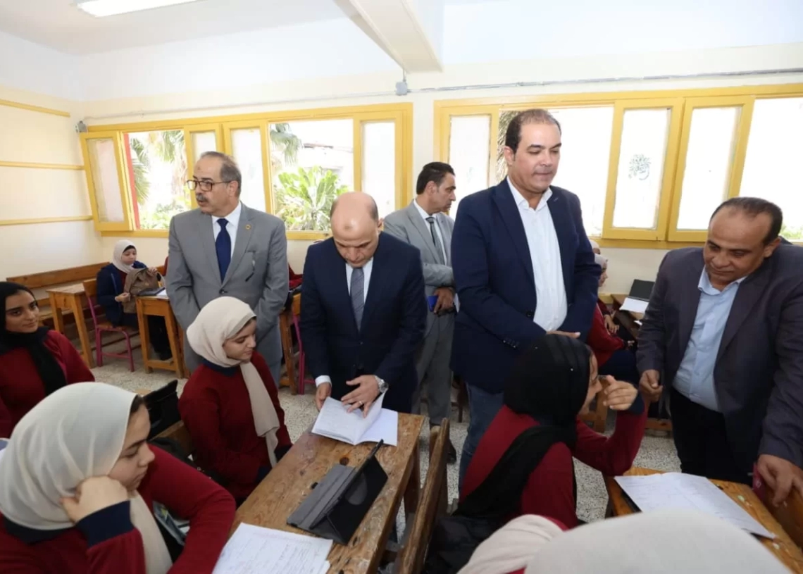 محافظ كفر الشيخ يتفقد ‏مدرسة الشهيد الرائد كريم أبو زامل الثانوية بنات بفوه  19 - جريدة المساء