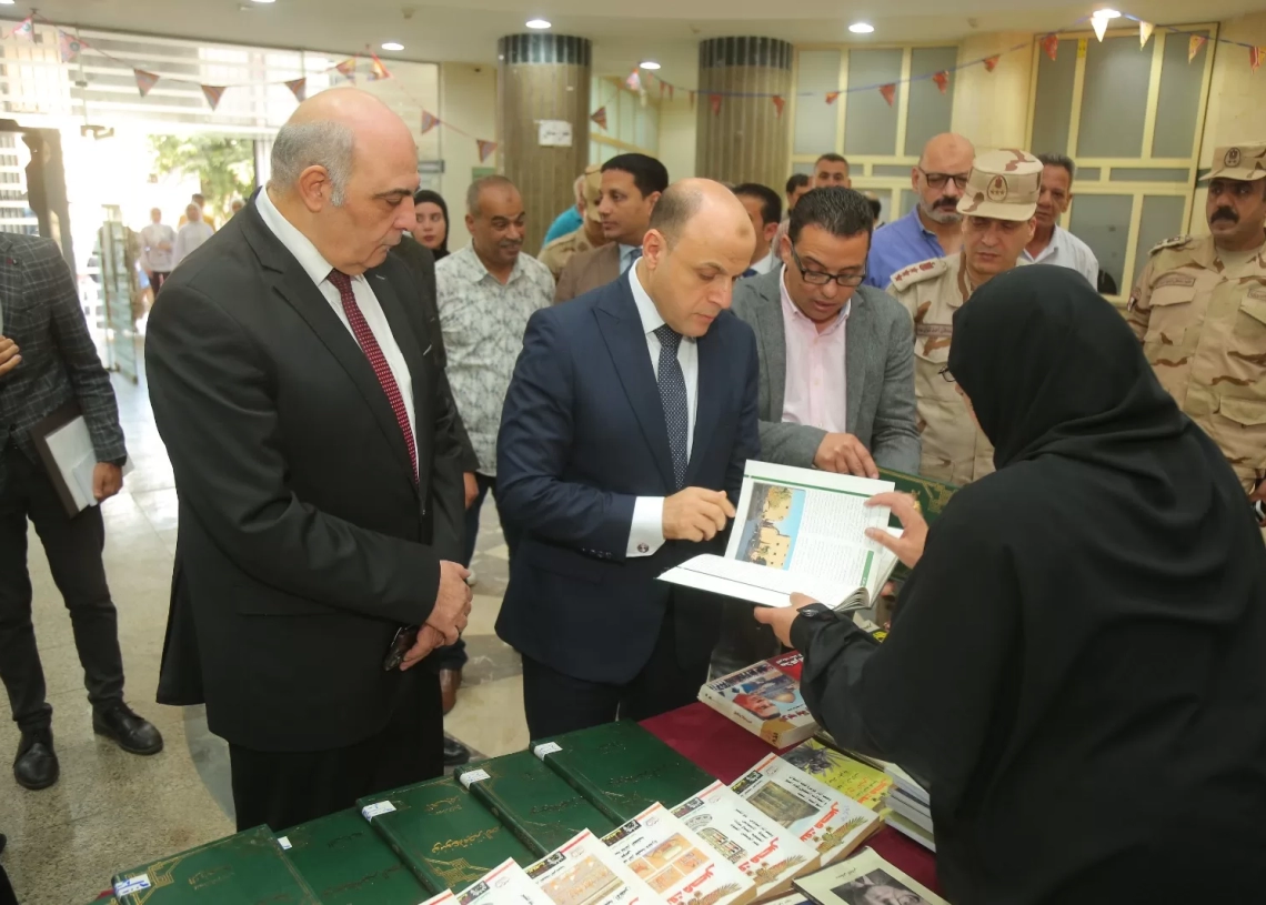 محافظ كفرالشيخ يتفقد معرض الكتاب بالمجمع الثقافي 20 - جريدة المساء محافظ كفرالشيخ يتفقد معرض الكتاب بالمجمع الثقافي 19 - جريدة المساء