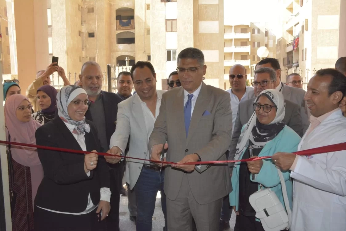 محافظ الجيزة يفتتح قسم الطوارئ بمستشفي ٦ أكتوبر المركزي 19 - جريدة المساء